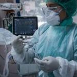 Για απάτη και υπεξέρεση 20000 ευρώ κατηγορείται 20χρονος