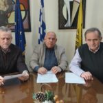 Μπάρα Σιάτιστας: Αγρότες και κτηνοτρόφοι διακόπτουν την κυκλοφορία για δύο ώρες